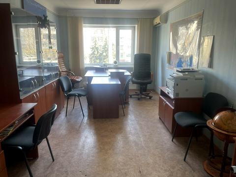 комерційна за адресою Свободи просп., 45