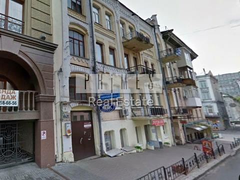 комерційна за адресою Паторжинського вул., 4