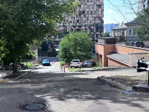 паркоместо по адресу Василия Тютюнника ул. (Анрі Барбюса), 5-В