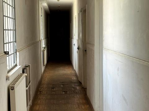комерційна за адресою Залізнична вул., 16