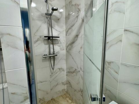 квартира за адресою Салютна вул., 2к6