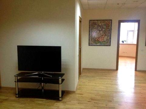 комерційна за адресою Звіринецька вул., 59