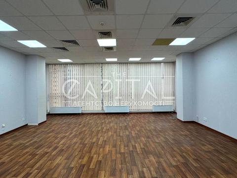 комерційна за адресою Казарменна вул. (Григорія Андрющенка), 4