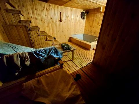 будинок за адресою Вишнева вул.