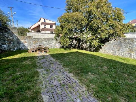 дом по адресу Кобылицы ул.