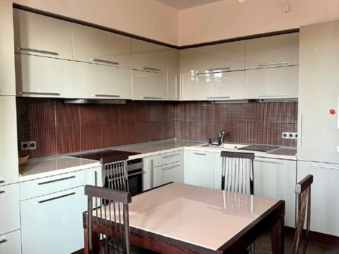 квартира за адресою Зубрівська вул., 32