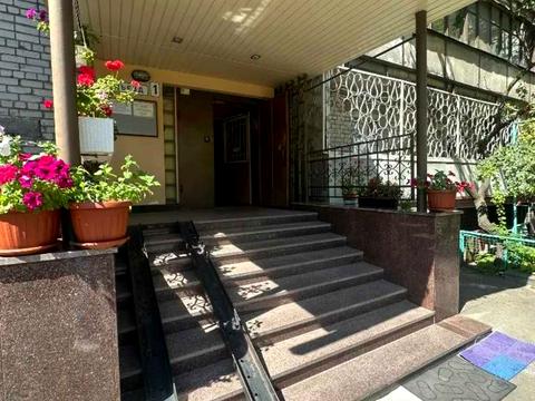 квартира за адресою Гетьмана Петра Дорошенка вул. (Генерала Грушевого), 12