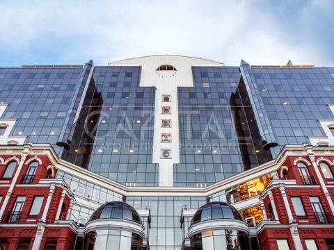 комерційна за адресою Жилянська вул., 75