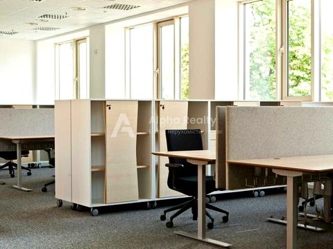 комерційна за адресою Михайлівська вул., 7