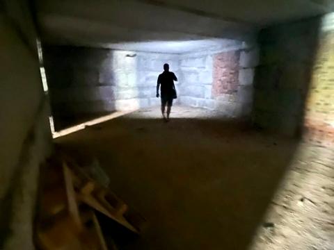 комерційна за адресою Будівельників вул., 2