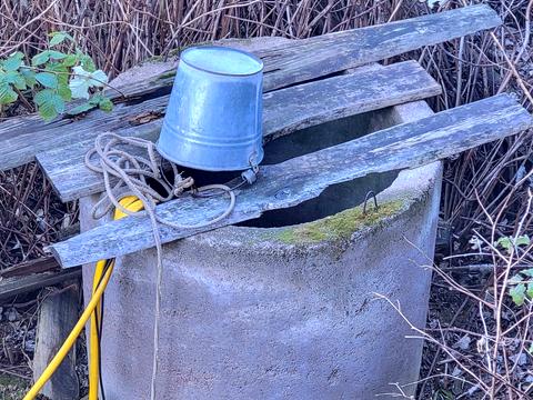 дом по адресу пгт. Черняхов, Квітнева