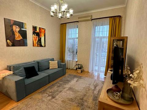 квартира по адресу Дмитрия Яворницкого просп. (Карла Маркса), 41