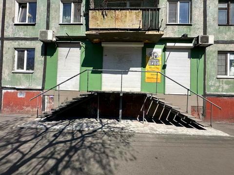 комерційна за адресою Хмельницкого Б., 25