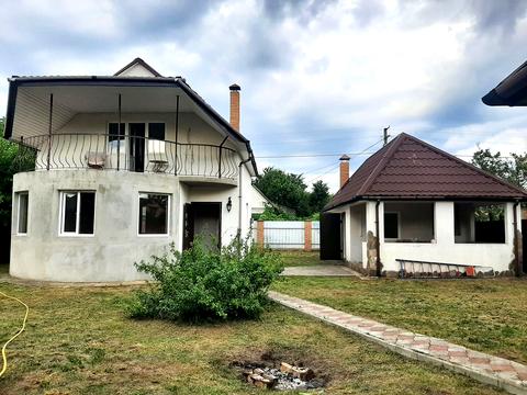 будинок за адресою Вишнева