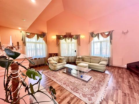 будинок за адресою Квітки Цісик вул. (Гамарника), 81