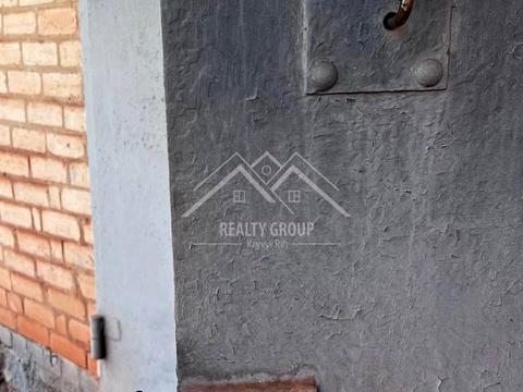паркомісце за адресою Зв'язку вул., 1