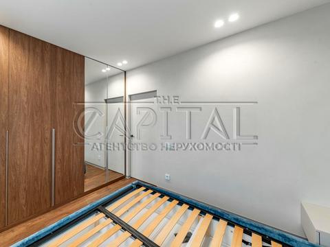 квартира за адресою Салютна вул., 2