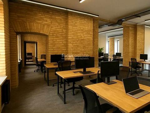 комерційна за адресою Прорізна вул., 8