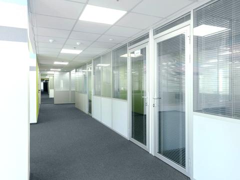 комерційна за адресою Жилянська вул., 75