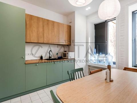 комерційна за адресою Костельна вул., 6