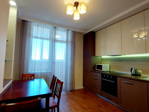 квартира за адресою Сім'ї Кульженків вул. (Петра Дегтяренка), 31-Б