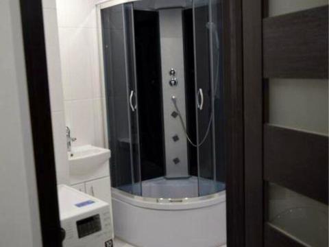 квартира за адресою Будівельників вул., 12
