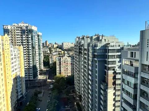 квартира за адресою Андрія Верхогляда вул. (Михайла Драгомирова), 14-А