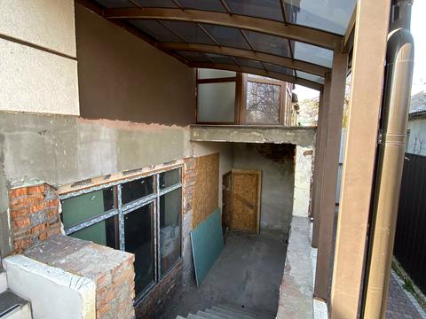 комерційна за адресою Соборна вул., 81 а