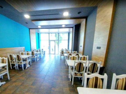 комерційна за адресою Дмитра Яворницького просп. (Карла Маркса), 87