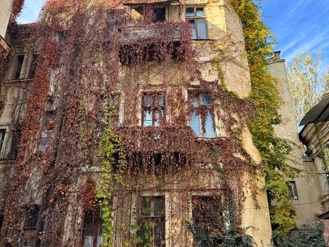 комерційна за адресою Ніжинська вул., 53