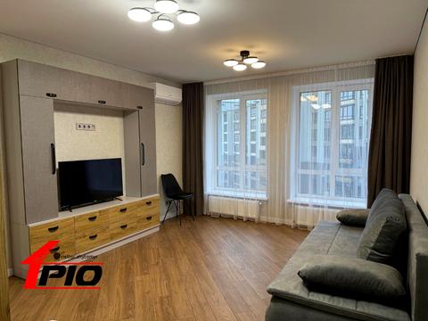 квартира за адресою Домбровського вул., 3
