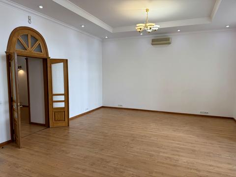 комерційна за адресою Саксаганського вул., 99