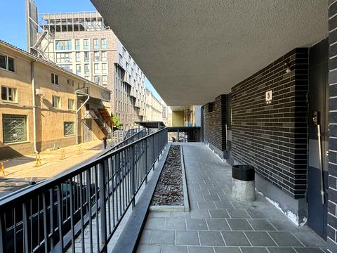 комерційна за адресою Героїв УПА вул., 73в