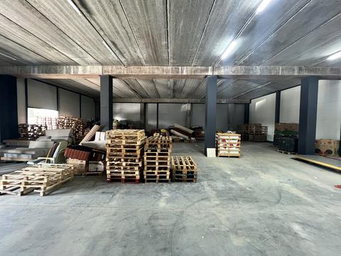 комерційна за адресою Молодіжна вул., 1