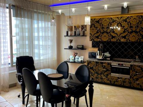 квартира за адресою Літературна вул., 1а