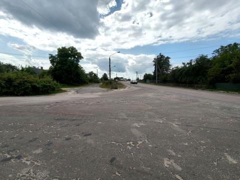 комерційна за адресою Центральна, 7