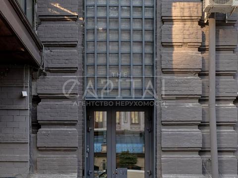 комерційна за адресою Велика Васильківська вул. (Червоноармійська), 24