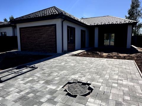 будинок за адресою Бориса Лятошинського вул. (1 Травня)