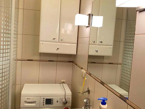квартира за адресою Новонаводницька вул. (Лаврська), 8