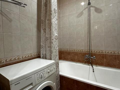 квартира за адресою Рональда Рейгана вул., 4-А