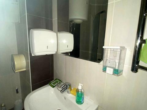 комерційна за адресою Бориса Гмирі вул., 2