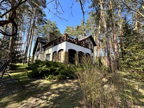 будинок за адресою Щаслива, 1