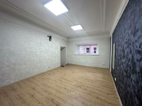 комерційна за адресою Соборна вул., 35