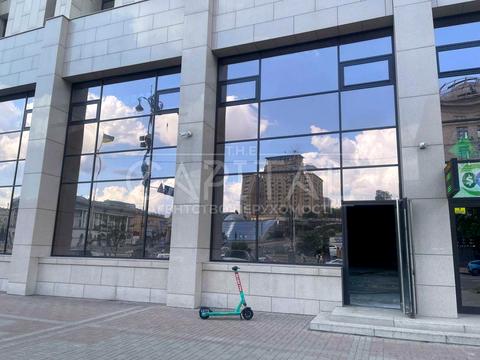 коммерческая по адресу Крещатик ул., 16