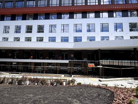 комерційна за адресою Зелена вул., 111