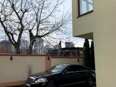 будинок за адресою Товарна вул., 24