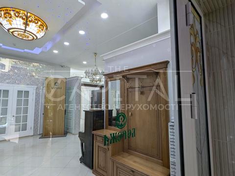 комерційна за адресою Золотоустівська вул., 55