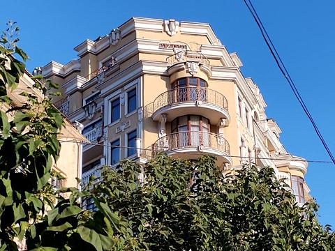 квартира по адресу Французский бульв., 13а