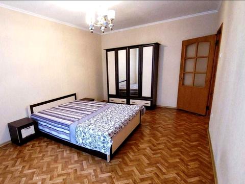 квартира за адресою Анни Ахматової вул., 15