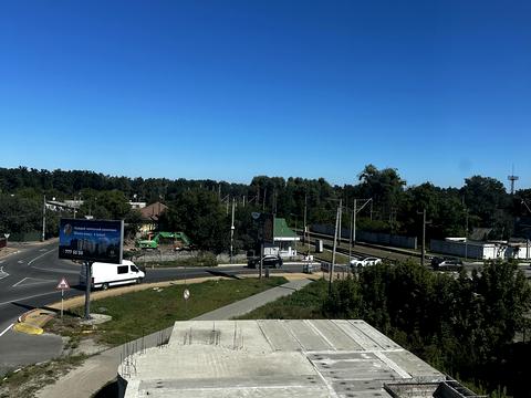 комерційна за адресою Жовтнева вул., 7